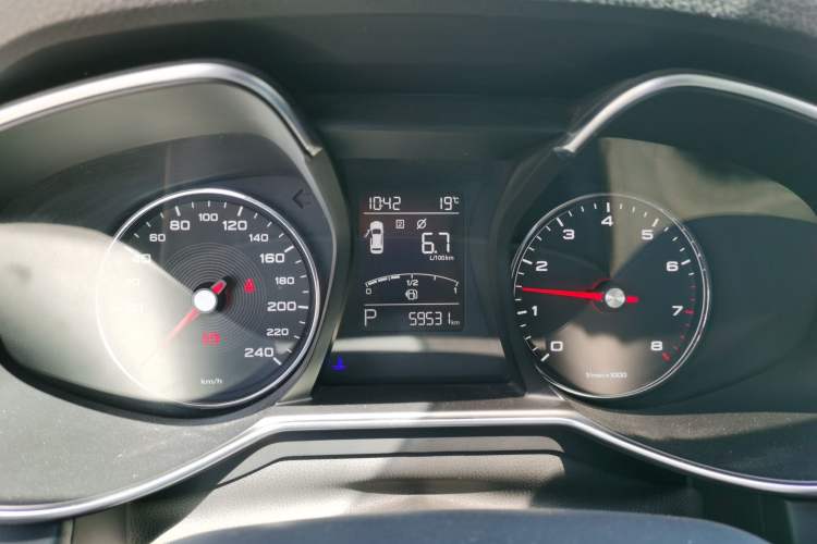 Used MG 6 2017 20T Automatic Luxury Smart Connect Version China V Standard