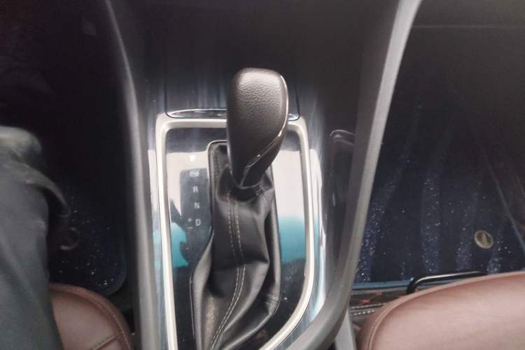 Used Buick GL6 2019 18T 6-Seater Connected Luxury Version China VI Standard
