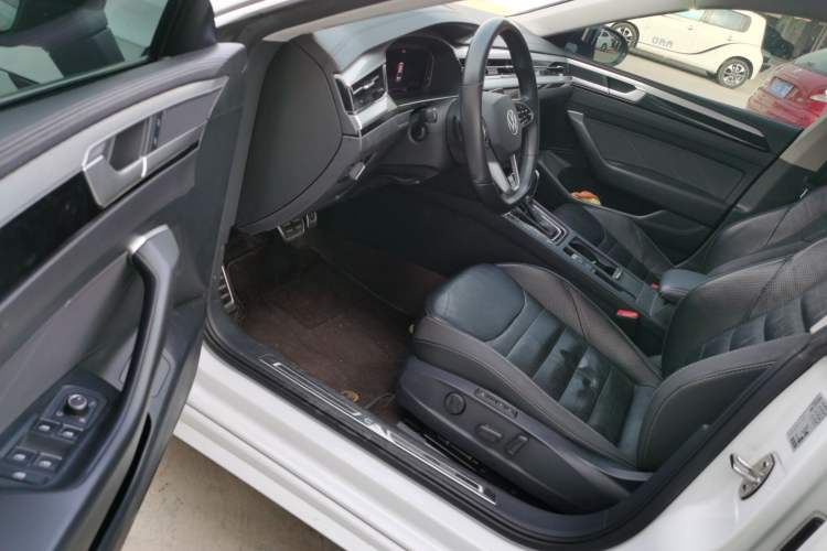 Used Volkswagen FAW-Volkswagen CC 2021 380TSI Striking Edition
