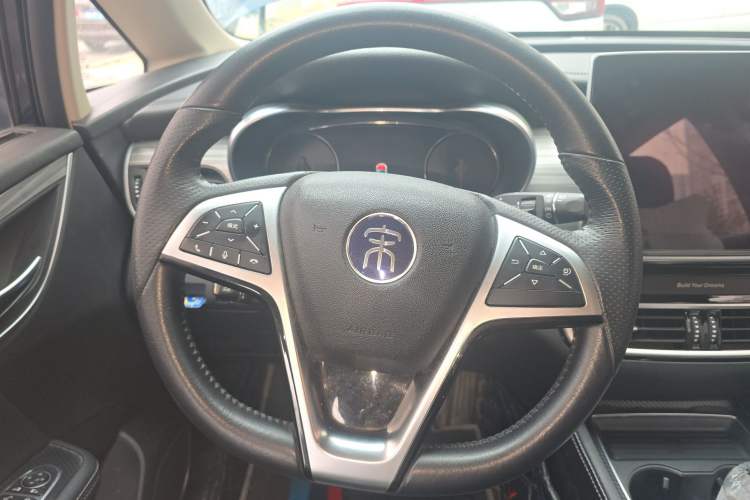 Used BYD Song MAX New Energy 2019 DM 1.5T Smart Connect Enjoyment Model 6-Seater China V Standard
