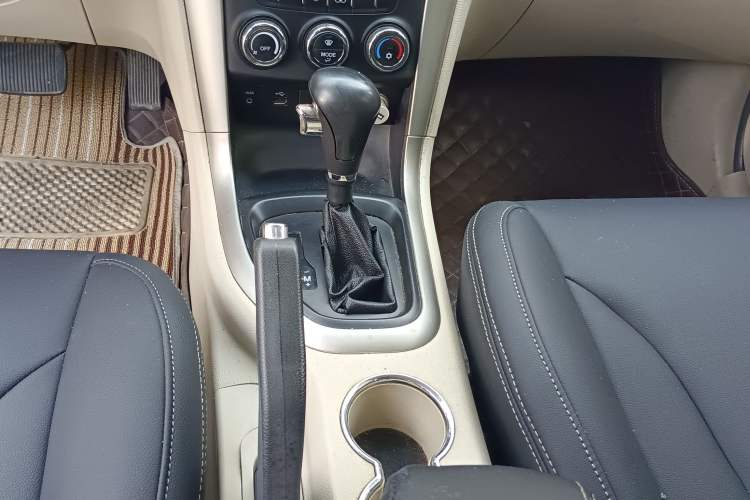 Used Haima S7 2013 2.0L Automatic ZhiShang Version
