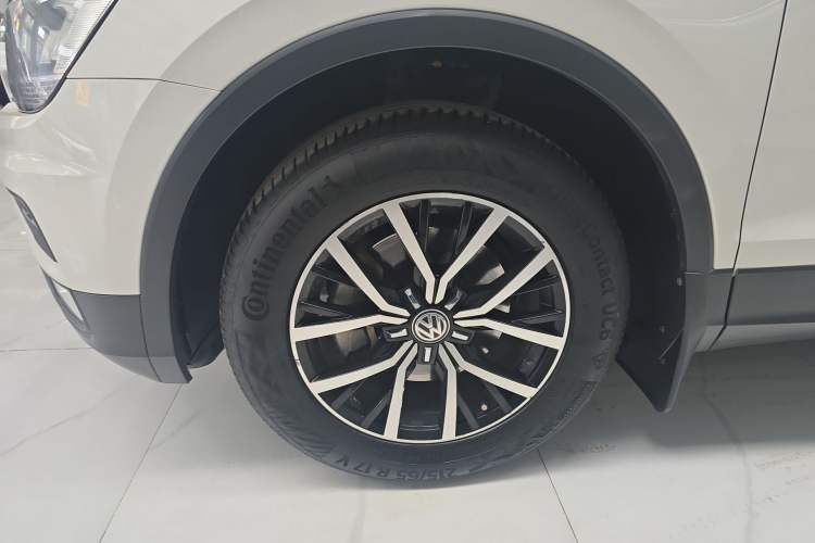 Used Volkswagen Tiguan L 2018 330TSI Automatic Two-Wheel Drive Luxury Edition Left Front Wheel Hub