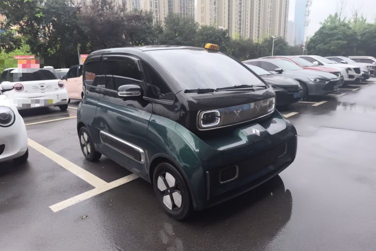 Used Baojun KiWi EV 2023 Smart Luxury Edition Lithium Iron Phosphate Front Right 45 Deg