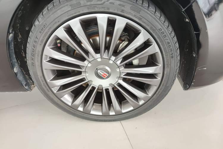 Used Hongqi H5 2020 1.5T DCT Flagship Edition Right Front Wheel Hub