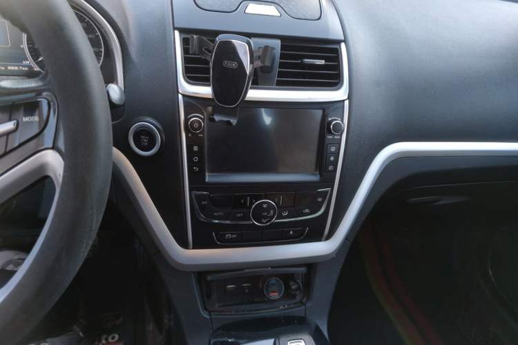 Used Geely Auto Emgrand New Energy 2016 EV Elite Model Audio And AC Panel