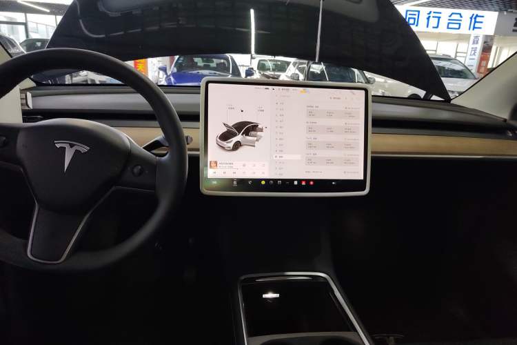 Used Tesla Model Y 2021 Long-Range All-Wheel-Drive Version 3D7