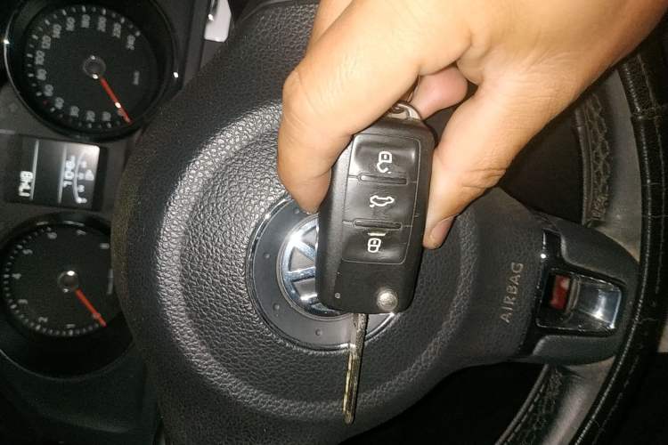 Used Volkswagen Bora 2015 Value Edition 1.6L Manual Fashionable Style Vehicle Key