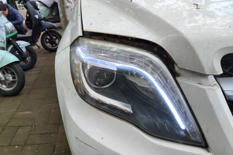 Used Mercedes-Benz GLK-Class 2014 GLK 200 Standard Model Right Front Headlight