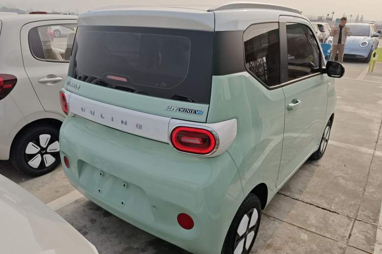 Used Wuling Hongguang MINIEV 2024 3rd Generation 215km Advanced Version