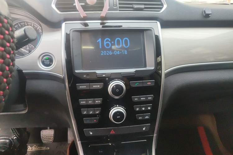 Used Haval H2 2017 Red-Label 1.5T Manual Two-Wheel-Drive Elite Model
