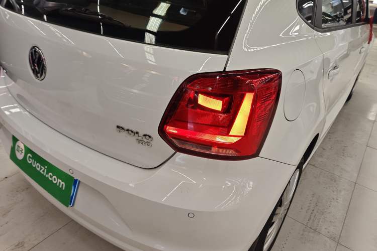 Used Volkswagen Polo 2016 1.6L Automatic Comfort Model
