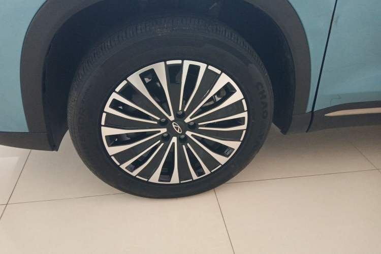 Used Chery Tiggo 8 PLUS C-DM 2025 1.5T 116 km Prestige Version 5 Seats Exterior 7