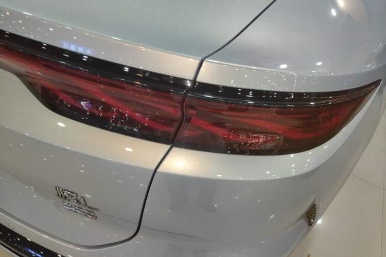 Used BYD Han L 2025 EV Four-Wheel Drive LiDAR Flagship Model