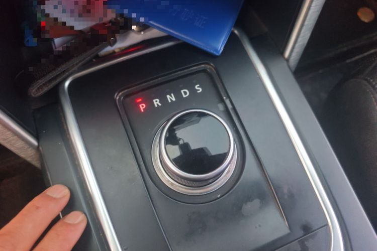 Used Land Rover Discovery Sport 2016 2.0T SE Gear Lever