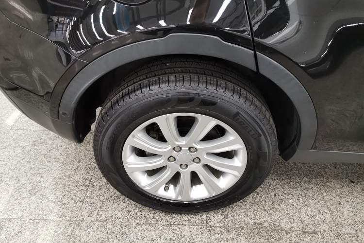 Used Land Rover Discovery Sport 2018 240 PS SE Version