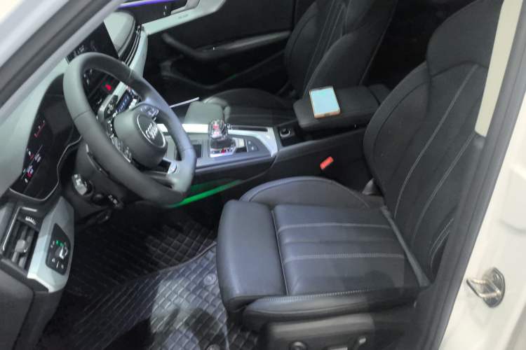 Used Audi A4L 2022 40 TFSI Luxury Dynamic Model
