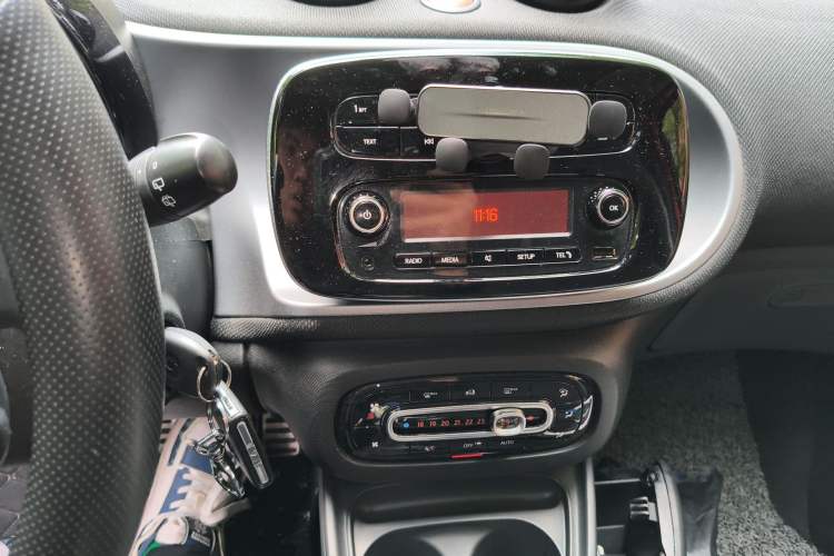 Used smart forfour 2016 1.0L 52 kW Passion Edition