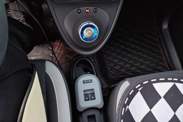 Used ORA Black Cat 2022 301km "Cute Pet" Version – Lithium Iron Phosphate