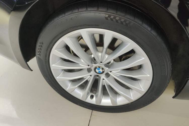 Used BMW 5 Series 2019 525Li Luxury Package