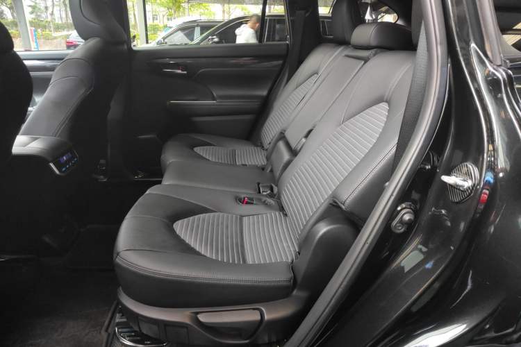 Used Toyota Crown Kluger 2022 2.5L HEV Four-Wheel Drive Premium Edition Left Rear Seat