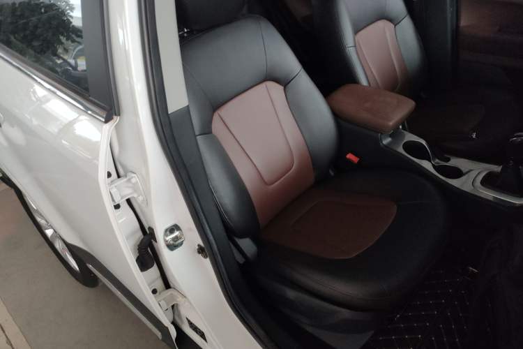 Used JAC Refine S5 2015 1.5T Manual Luxury Sport Edition
