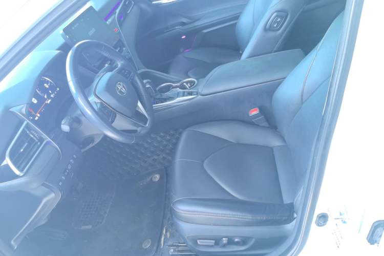 Used Toyota Camry 2021 2.5G Luxury Edition
