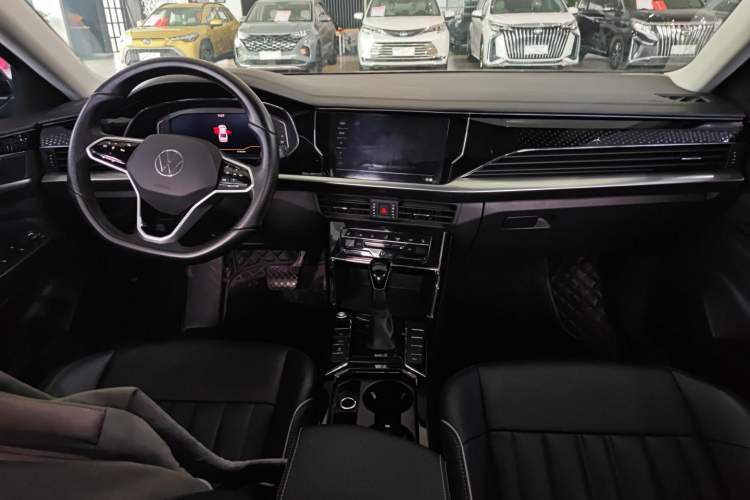 Used Volkswagen Passat 2023 Revised 330TSI Elite Edition Center Console