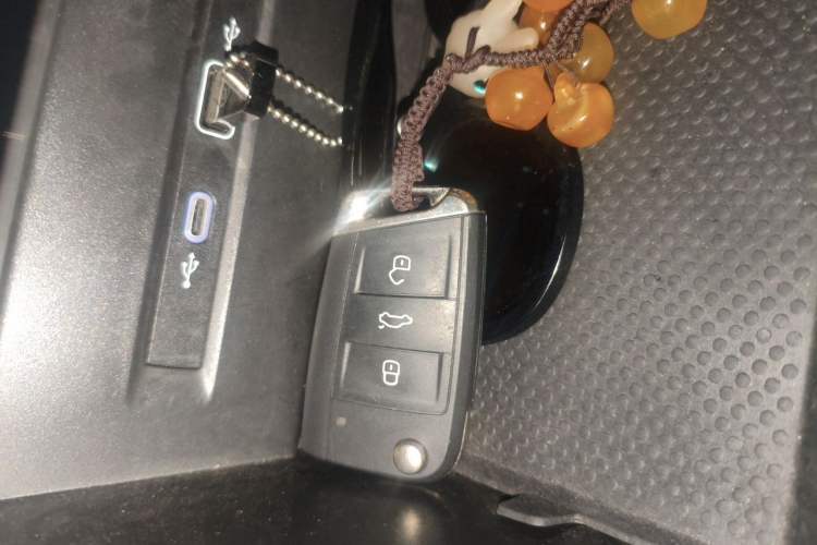 Used Volkswagen Tiguan L 2022 330TSI Automatic Two-Wheel Drive Smart Edition