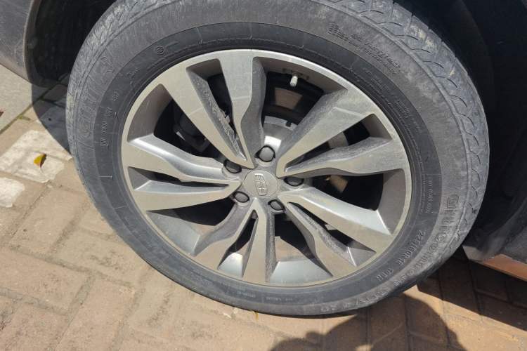 Used Geely Auto Emgrand X7 Sport 2016 1.8TD Automatic Smart Connectivity Version Exterior 5