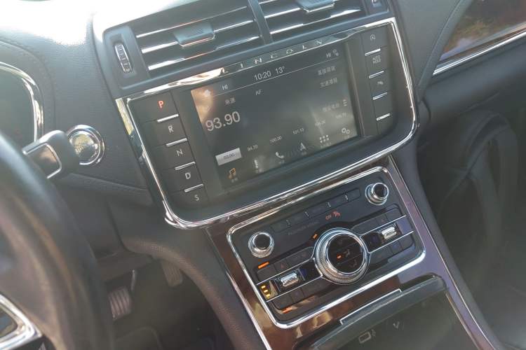 Used Lincoln Continental 2017 2.0T Two-Wheel-Drive Luxury Edition
