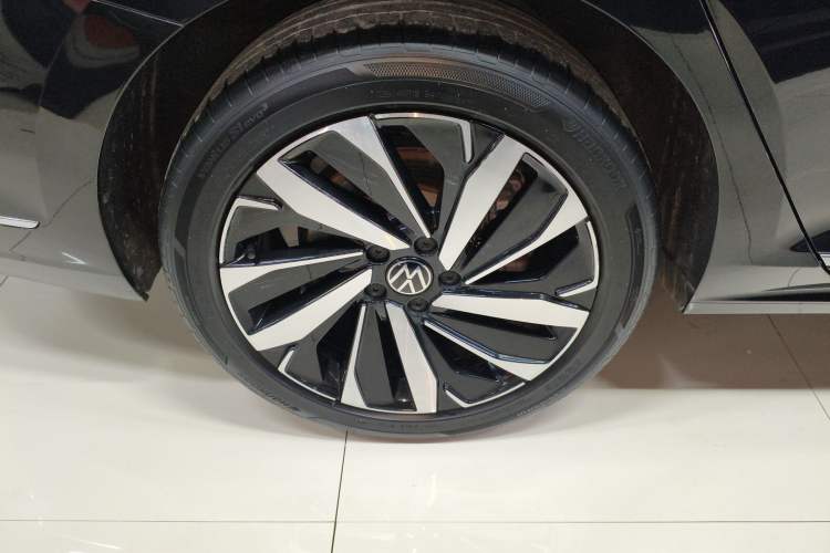 Used Volkswagen Passat 2023 Revised 330TSI Elite Edition Exterior 5