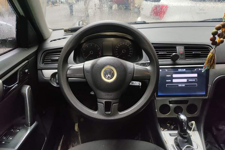 Used Volkswagen Lavida 2013 Revised Classic 1.6L Automatic Fashion Edition
