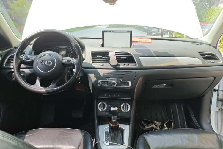 Used Audi Q3 2016 30 TFSI Collector's Edition Comfort Model
