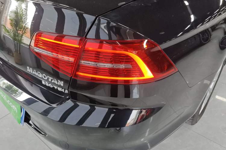 Used Volkswagen Magotan 2019 330TSI DSG Leading Edition China V Standard