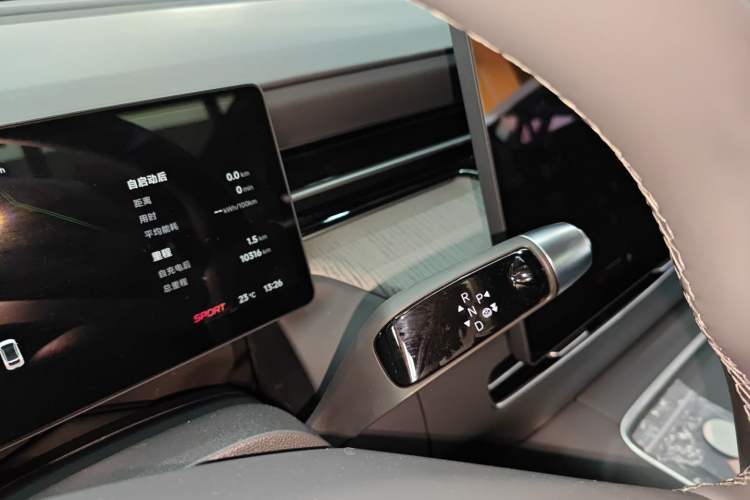 Used XPeng G6 2025 625 Long-Range Max Flagship Edition
