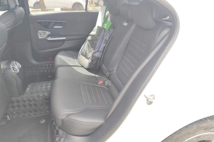 Used Mercedes-Benz C-Class 2023 Second Facelift C 260 L Starry Night Sports Edition