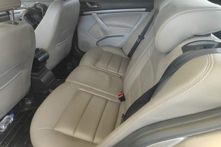 Used Skoda Octavia 2013 1.6L Automatic Elegance Edition Left Rear Seat