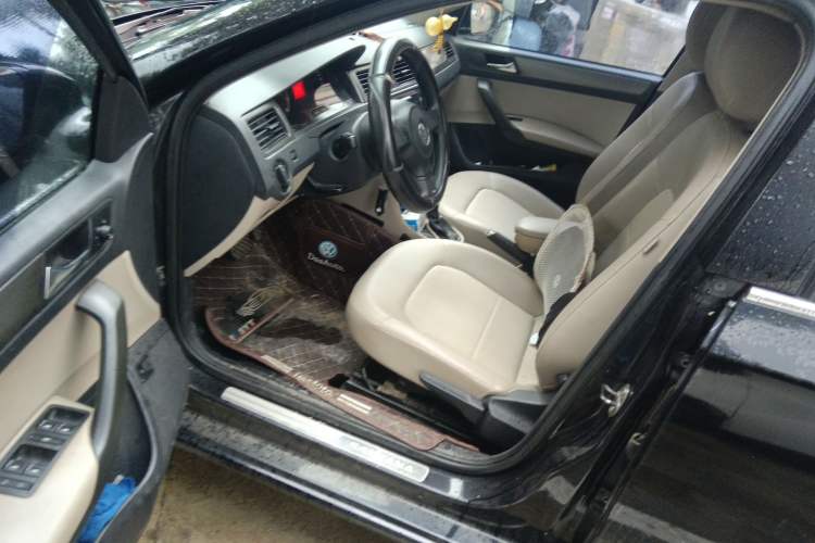 Used Volkswagen Santana 2013 1.6L Automatic Comfort Edition