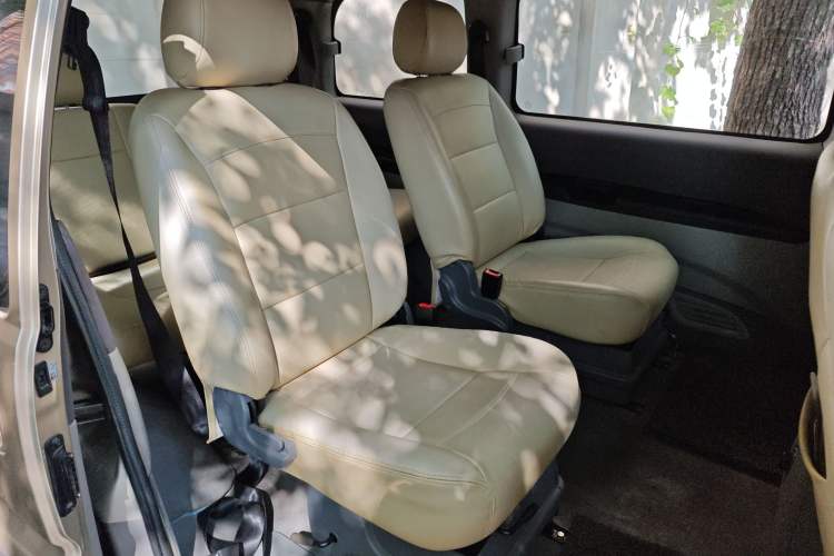 Used FORTHING Lingzhi 2015 V3 1.5L 7-Seater Luxury Model