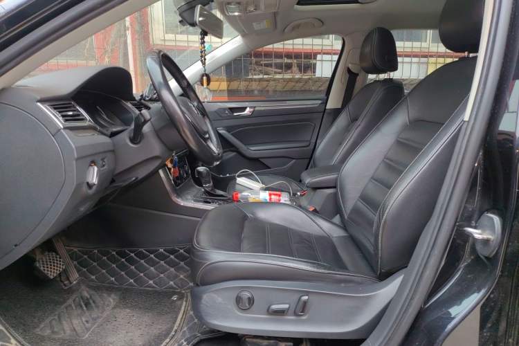 Used Volkswagen Passat 2016 330TSI DSG Luxury Edition Left Front Seat