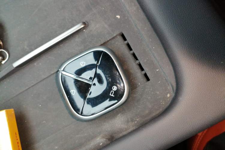 Used Wuling Xingguang 2025 610 km Smart Flagship Version Vehicle Key