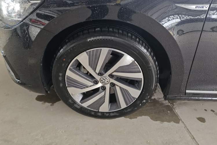 Used Volkswagen Passat New Energy 2019 430 PHEV Hybrid Elite Edition Left Front Wheel Hub