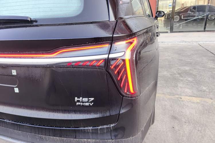 Used Hongqi HS7 PHEV 2024 2.0T PHEV Four-Wheel Drive Flagship Edition 6 Seats Right Rear Taillight