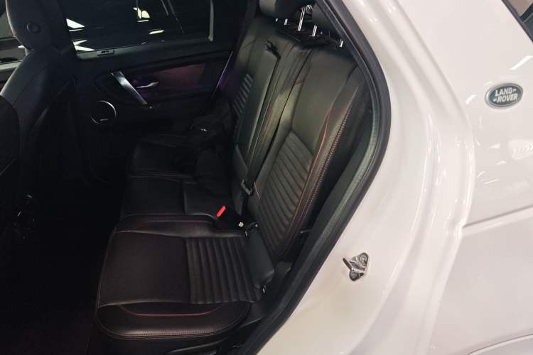 Used Land Rover Discovery Sport 2022 249 PS R-Dynamic HSE Luxury Custom Edition 7 Seats Left Rear Seat