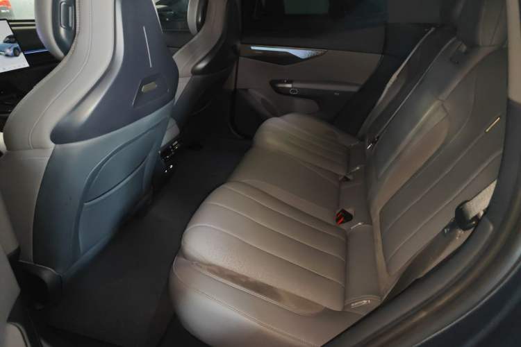 Used Lynk & Co 07 2024 EM-P 126 Long-Range Ultra
