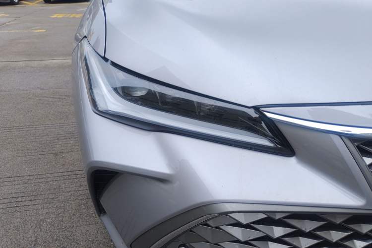 Used Toyota Avalon 2024 Dual-Engine 2.5L XLE Premium Edition