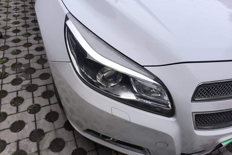 Used Chevrolet Malibu 2014 2.0L Automatic Luxury Edition Right Front Headlight