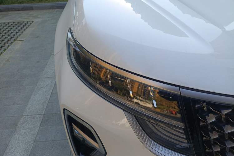 Used Kia KX5 2019 1.6T Automatic Two-Wheel Drive Luxury Edition Right Front Headlight