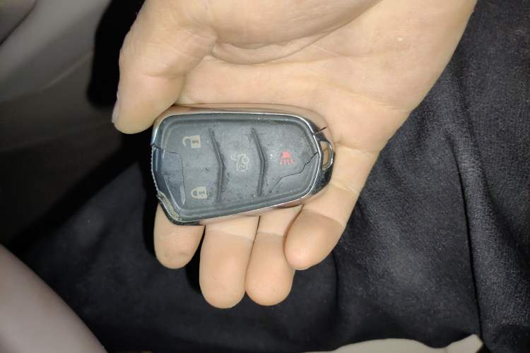 Used Cadillac XTS 2015 28T Comfort Model Vehicle Key