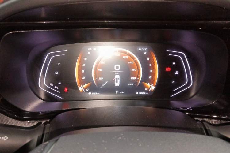 Used CHANGAN OSHAN X5 2022 Sport Edition 1.5T DCT Cyclone Assault Instrument Cluster